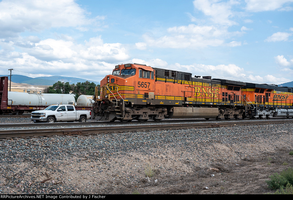 BNSF 5657